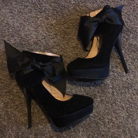 Black bow high heels - Picture 2 of 3